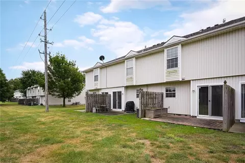 Exterior - 702 SE 13th St, Lees Summit, MO 64081 photo 5 of 5
