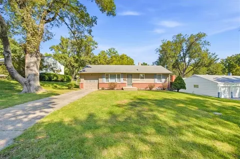 504 W 91st St, Kansas City, MO 64114
