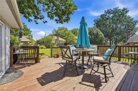 Exterior - 3713 Stanton St, Lees Summit, MO 64064 photo 10 of 13