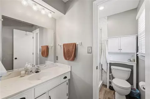 Bath - 3713 Stanton St, Lees Summit, MO 64064 photo 2 of 3