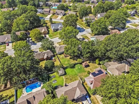 View/Area - 3713 Stanton St, Lees Summit, MO 64064 photo 2 of 3