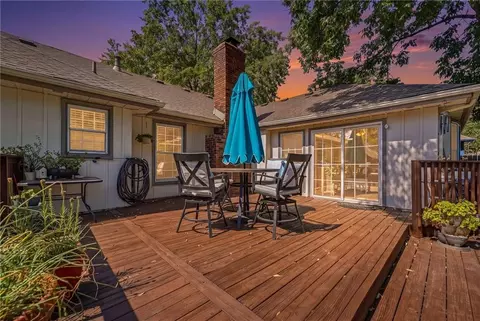 Exterior - 3713 Stanton St, Lees Summit, MO 64064 photo 6 of 13