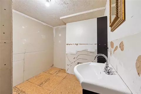 Bath - 10305 E 35th St, Independence, MO 64052 photo 3 of 3