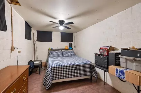 Bedroom - 10305 E 35th St, Independence, MO 64052 photo 4 of 4