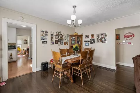 Dining - 10305 E 35th St, Independence, MO 64052 photo 2 of 2