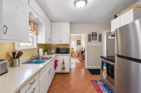 Kitchen - 10305 E 35th St, Independence, MO 64052 photo 1 of 2