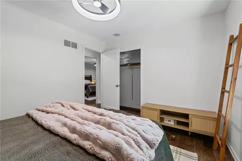 Bedroom - 507 SE Adobe Dr, Lees Summit, MO 64063 photo 4 of 6