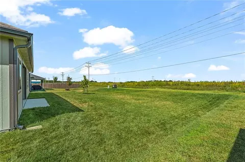 Exterior - 338 W 25th St, Eudora, KS 66025 photo 7 of 9