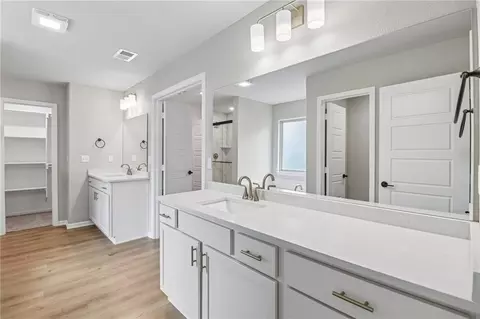 Entry Way - 8523 Pickering St, Lenexa, KS 66227 photo 2 of 3