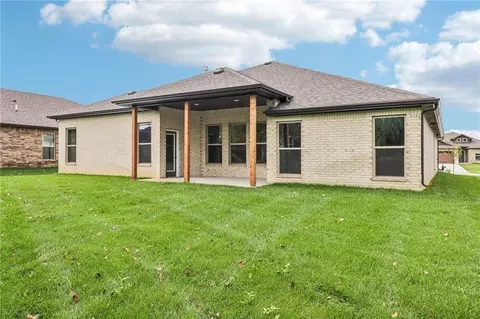 Exterior - 8523 Pickering St, Lenexa, KS 66227 photo 7 of 8