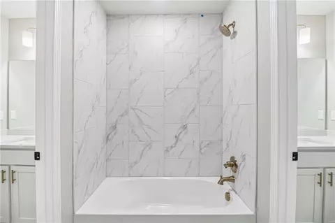 Bath - 8523 Pickering St, Lenexa, KS 66227 photo 2 of 4