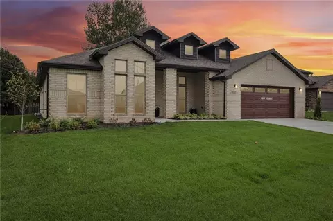 Exterior - 8523 Pickering St, Lenexa, KS 66227 photo 3 of 8
