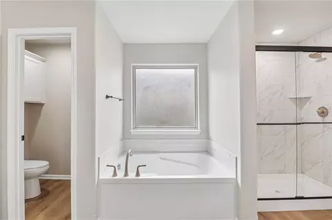 Bath - 8523 Pickering St, Lenexa, KS 66227 photo 4 of 4