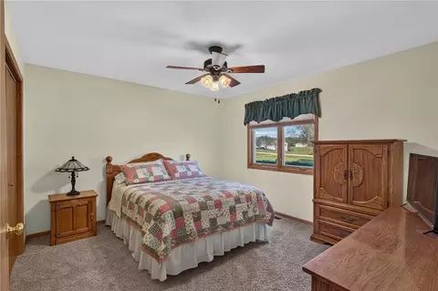 Bedroom - 1185 E 1067 Rd, Lawrence, KS 66047 photo 3 of 10