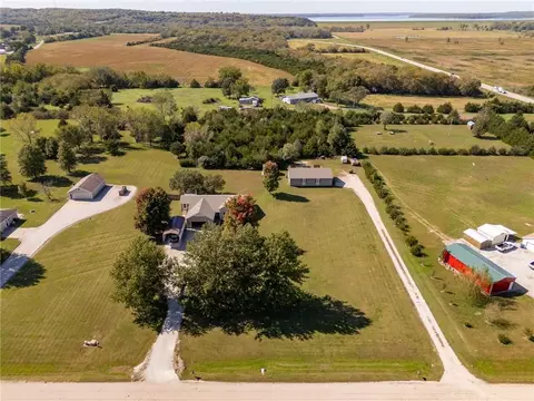 View/Area - 1185 E 1067 Rd, Lawrence, KS 66047 photo 12 of 14