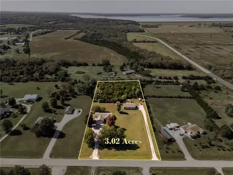View/Area - 1185 E 1067 Rd, Lawrence, KS 66047 photo 1 of 14