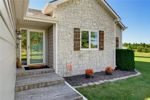 Exterior - 1185 E 1067 Rd, Lawrence, KS 66047 photo 5 of 17