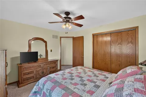 Bedroom - 1185 E 1067 Rd, Lawrence, KS 66047 photo 4 of 10