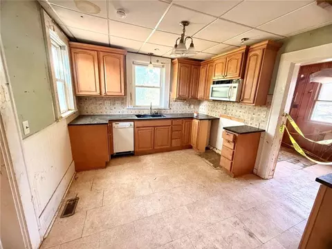 Kitchen - 515 T St, Atchison, KS 66002 photo 1 of 1