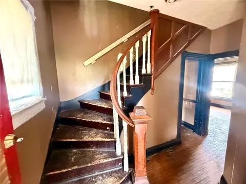 Entry Way - 515 T St, Atchison, KS 66002 photo 1 of 1