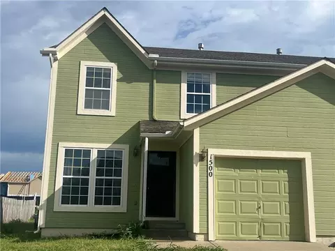 1500 S 5th St, Louisburg, KS 66053
