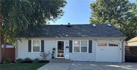 4836 Mission Rd, Roeland Park, KS 66205