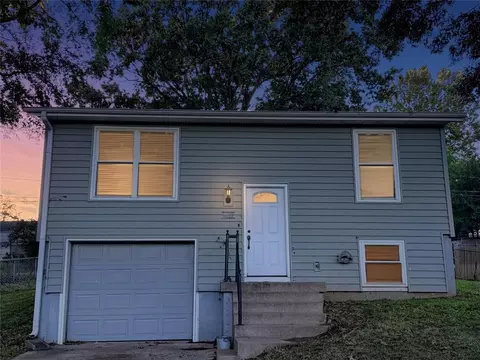 1622 N Emery St, Independence, MO 64050