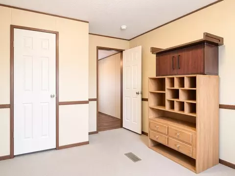 Bedroom - 553 NW 7th Rd, Lamar, MO 64759 photo 2 of 3