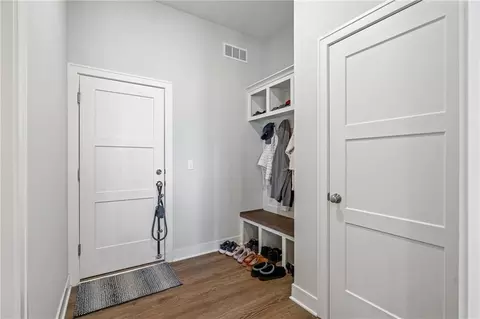 Entry Way - 4530 NW 49th Ct, Riverside, MO 64150 photo 5 of 5