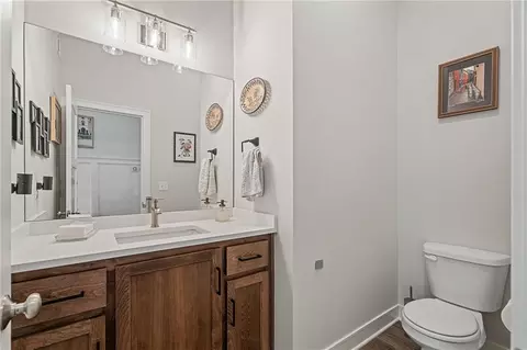 Bath - 4530 NW 49th Ct, Riverside, MO 64150 photo 4 of 5