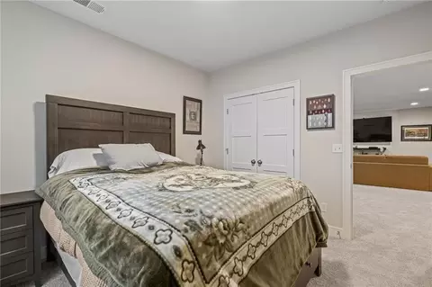 Bedroom - 4530 NW 49th Ct, Riverside, MO 64150 photo 6 of 6