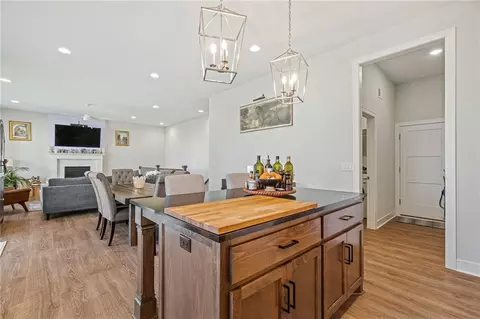 Kitchen - 4530 NW 49th Ct, Riverside, MO 64150 photo 4 of 6
