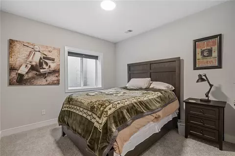 Bedroom - 4530 NW 49th Ct, Riverside, MO 64150 photo 5 of 6