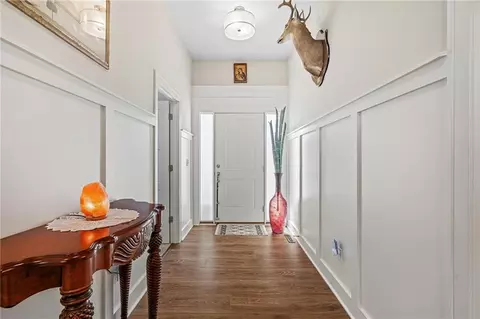 Entry Way - 4530 NW 49th Ct, Riverside, MO 64150 photo 3 of 5