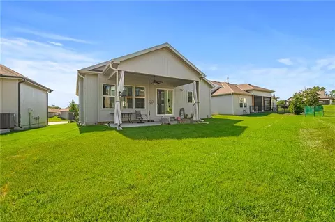 Exterior - 4530 NW 49th Ct, Riverside, MO 64150 photo 7 of 8