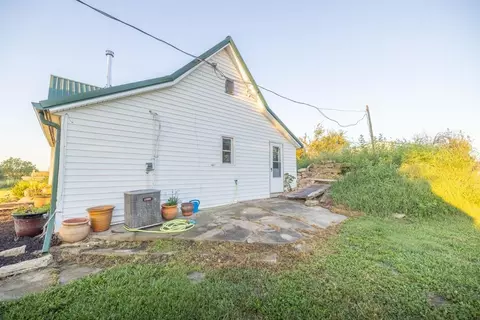 Exterior - 31277 E 300th St, Ridgeway, MO 64481 photo 3 of 11