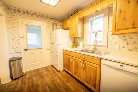 Kitchen - 31277 E 300th St, Ridgeway, MO 64481 photo 2 of 2