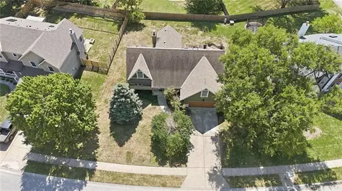 View/Area - 1129 SE 11th St, Lees Summit, MO 64081 photo 1 of 2