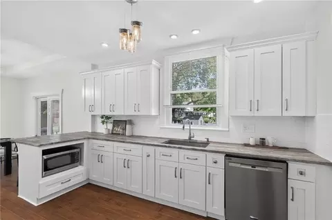 Kitchen - 610 W Maple Ave, Independence, MO 64050 photo 3 of 4