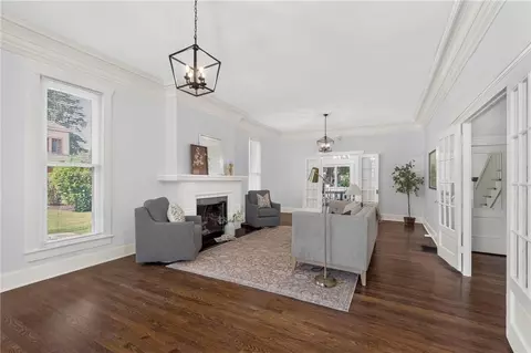 Living - 610 W Maple Ave, Independence, MO 64050 photo 3 of 7