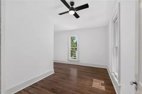 Bedroom - 610 W Maple Ave, Independence, MO 64050 photo 3 of 4