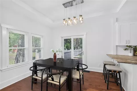 Dining - 610 W Maple Ave, Independence, MO 64050 photo 1 of 2