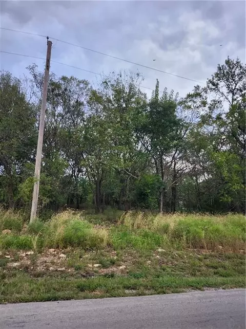 117 Linn Valley Blvd, Linn Valley, KS 66040