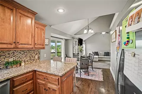 Kitchen - 19224 Tomahawk Ln, Saint Joseph, MO 64505 photo 3 of 3