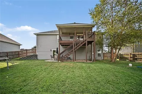 Exterior - 19224 Tomahawk Ln, Saint Joseph, MO 64505 photo 6 of 7