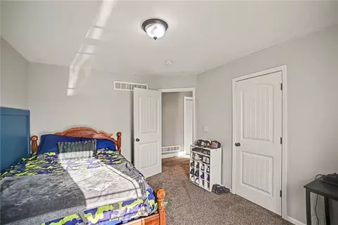 Bedroom - 19224 Tomahawk Ln, Saint Joseph, MO 64505 photo 7 of 7