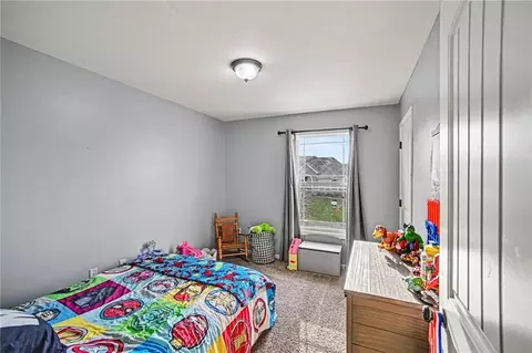 Bedroom - 19224 Tomahawk Ln, Saint Joseph, MO 64505 photo 4 of 7