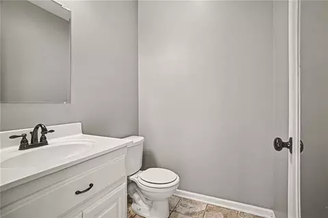 Bath - 19224 Tomahawk Ln, Saint Joseph, MO 64505 photo 4 of 4