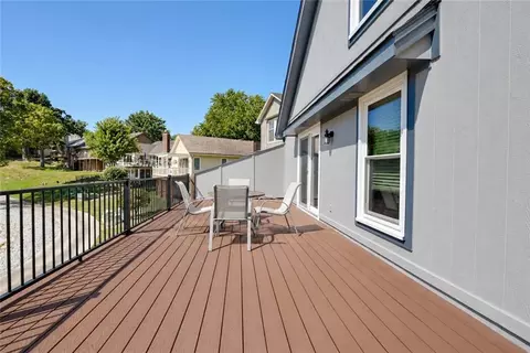Exterior - 4808 NE Pebble Beach St, Lees Summit, MO 64064 photo 7 of 10