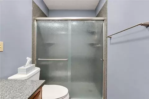 Bath - 4808 NE Pebble Beach St, Lees Summit, MO 64064 photo 6 of 10
